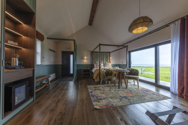 Monkstadt 1745 Room 22 Beaton's Sea View Garden Suite