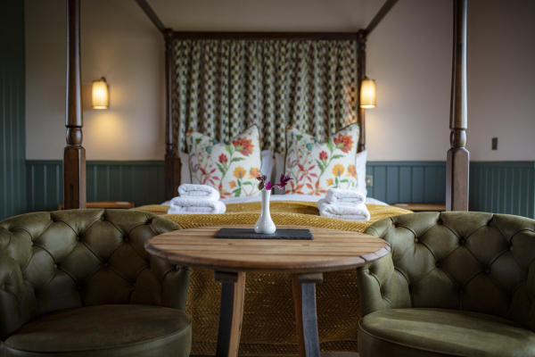 Monkstadt 1745 Room 22 Beaton's Sea View Garden Suite